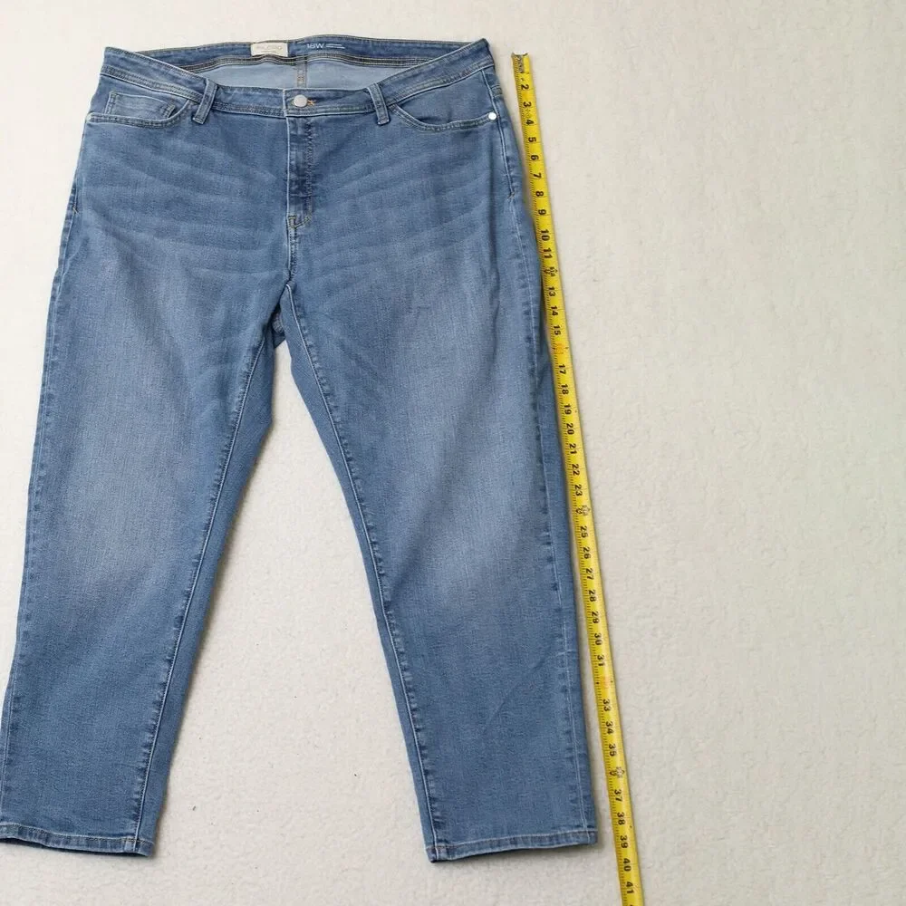 Pilcro Slim Boyfriend Fit Light Wash Blue Jeans Women's Sz 18W - Picture 12 of 16